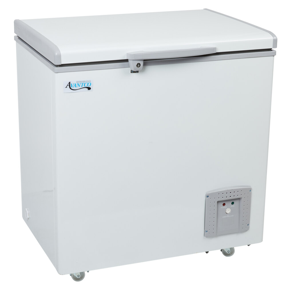 Avantco CF5 Commercial Chest Freezer