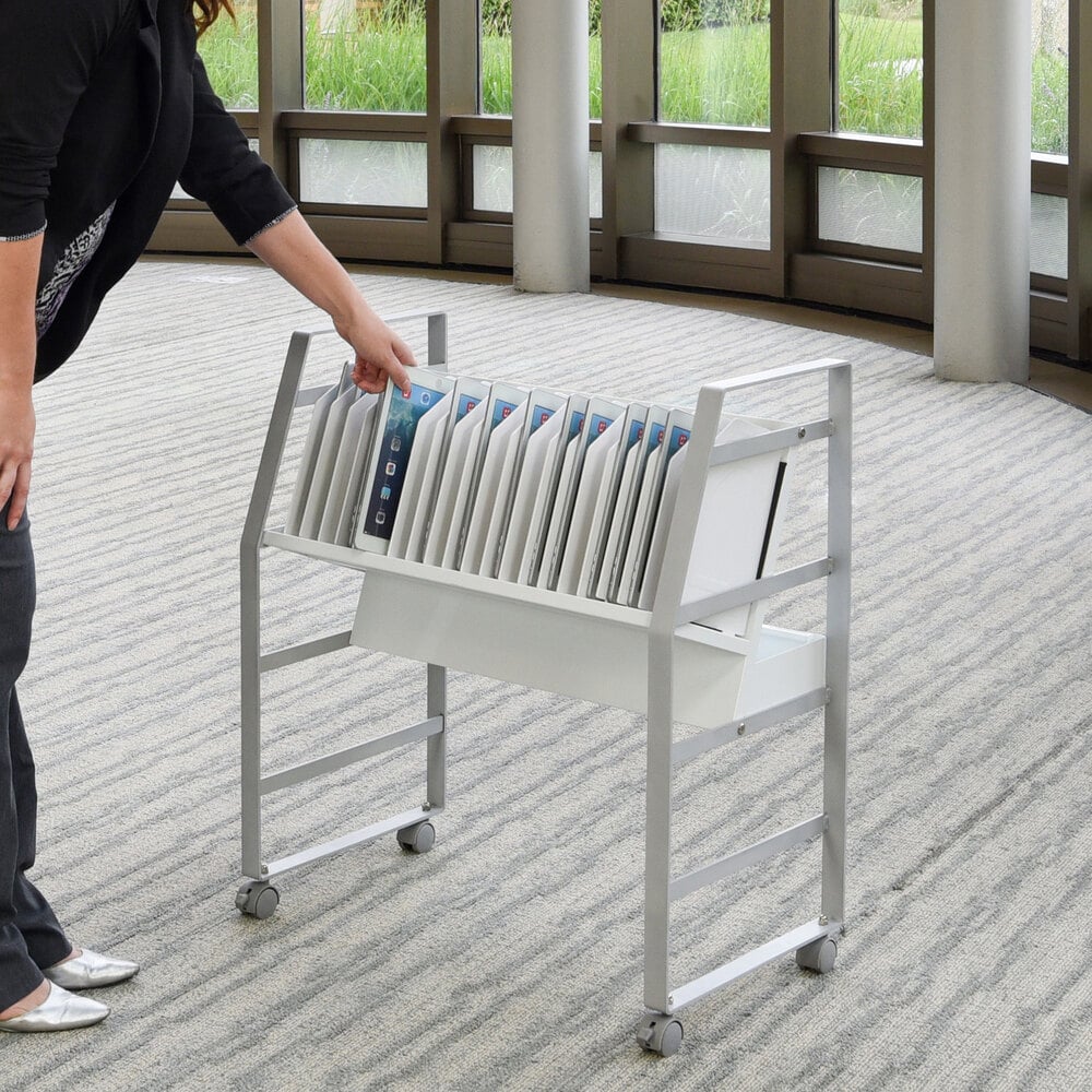 Luxor LOTM16 16 Tablet / Chromebook Open Charging Cart