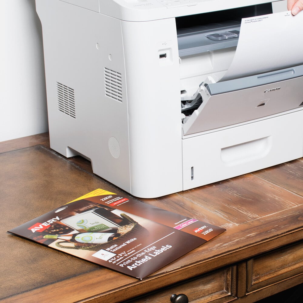 Avery 22826 3 1/2" x 4 3/4" White Textured Matte WaterResistant Arched