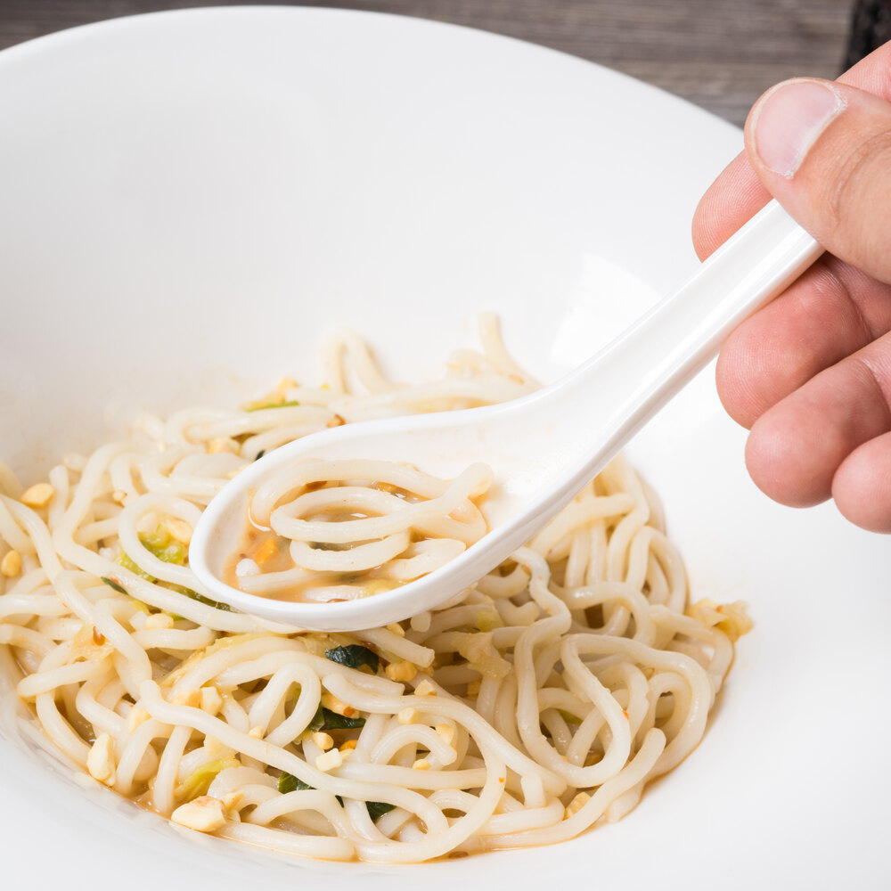 Carlisle HAL2702 Halcyon .25 oz. Bone White Melamine Pho Spoon 48/Case