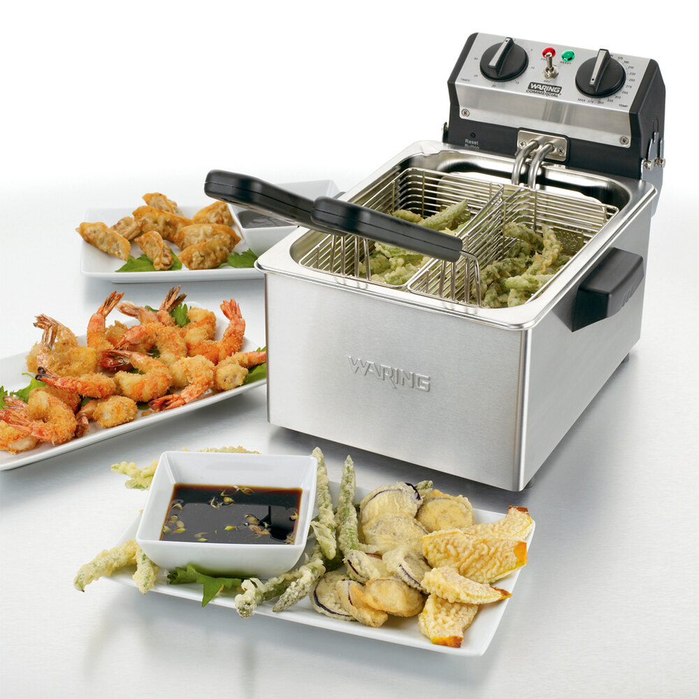 Waring WDF75B 8.5 lb. Commercial Countertop Deep Fryer 208V