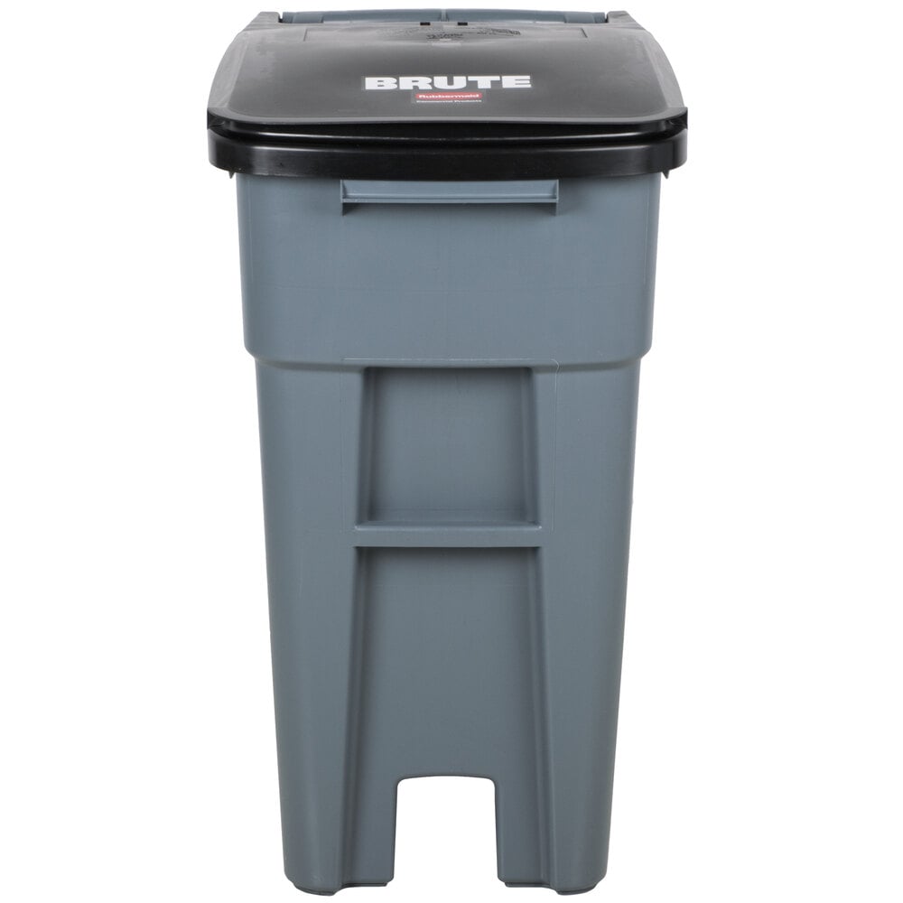 Rubbermaid 1971941 Brute 32 Gallon Gray Standard Rollout Container with Lid