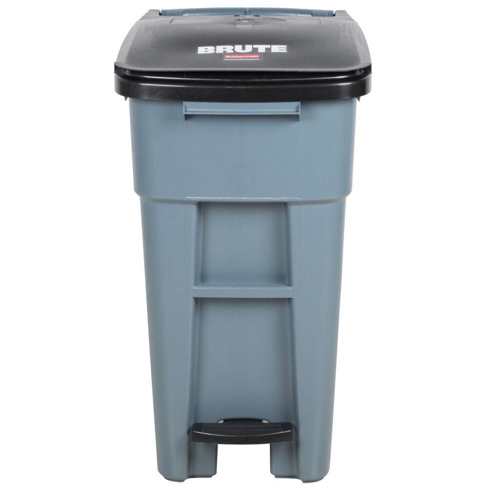 Rubbermaid 1971944 Brute 32 Gallon Gray Step-On Rollout Container with Lid