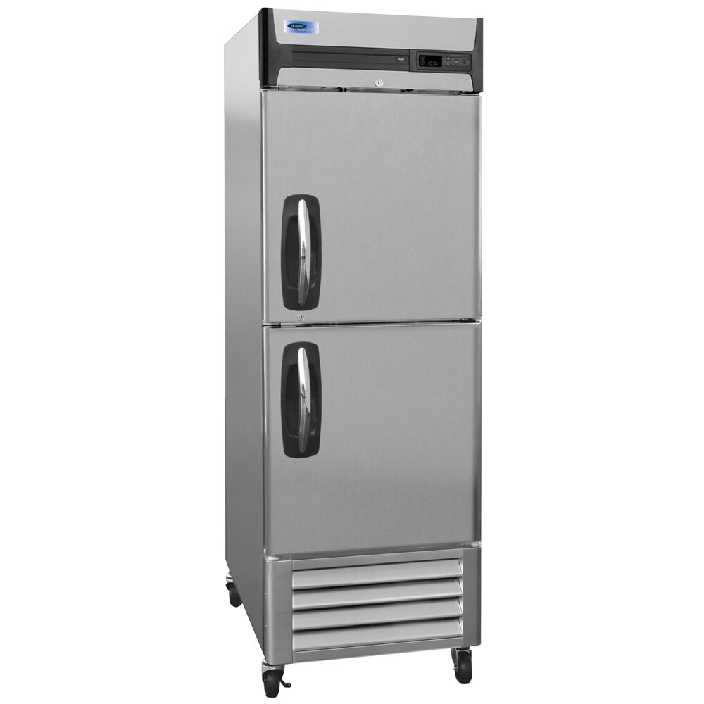 NorLake NLF23SH AdvantEDGE 27 1/2" Two Half Door ReachIn Freezer 23 Cu. Ft.