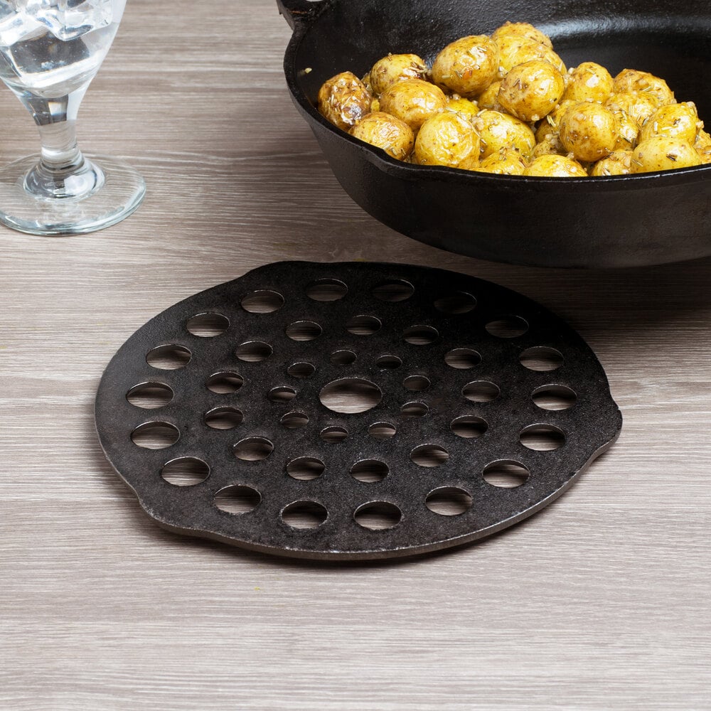 Lodge L8DOT3 Cast Iron Trivet (Round, 8 1/8")