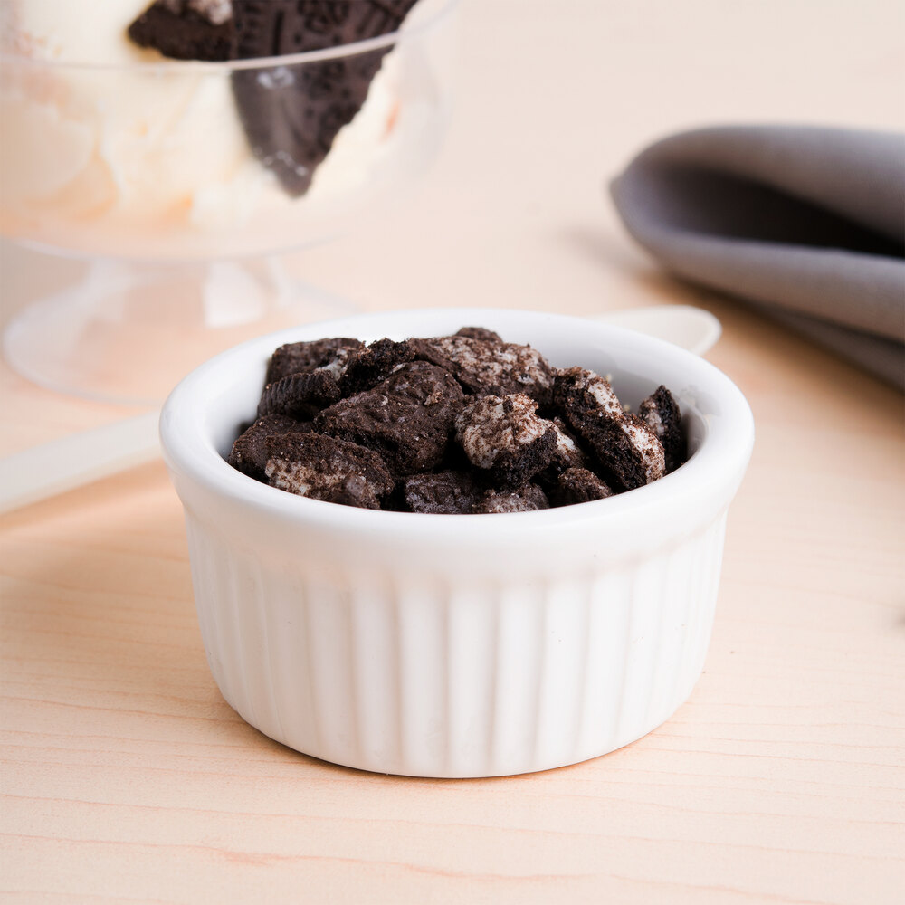 Nabisco 2.5 lb. Medium Oreo Cookie Crumb Pieces 4/Case