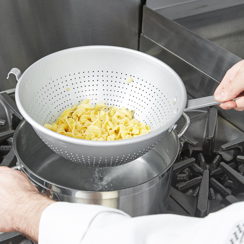 Vollrath 4605 5 Qt. Aluminum Spaghetti Strainer