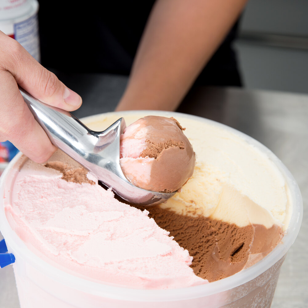 Zeroll 1012 12 Aluminum Ice Cream Scoop / Dipper