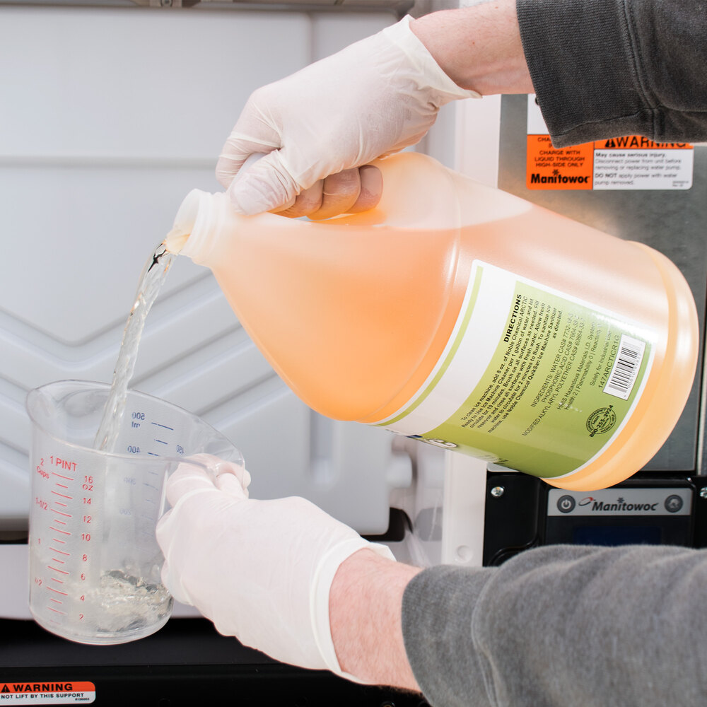 Noble Chemical 1 Gallon / 128 oz. Arctic Ice Machine Cleaner