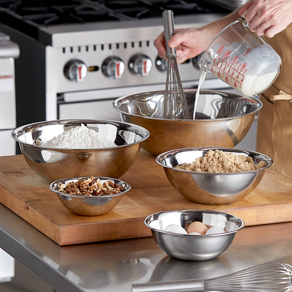 Vollrath 5 Piece Standard Weight Stainless Steel Mixing Bowl Set - 5/Set