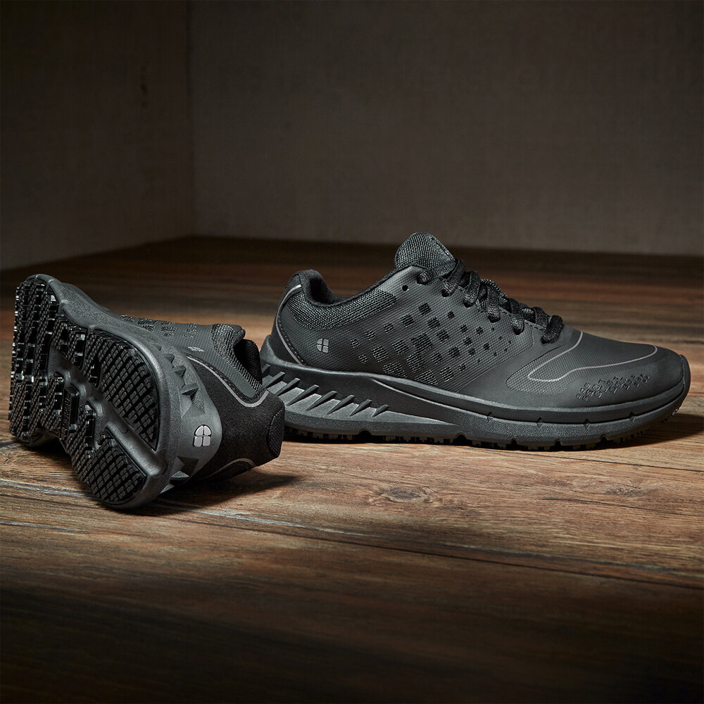 Shoes For Crews 26410W Flair Women's Size 9 1/2 Wide Width Black WaterResistant Soft Toe Non