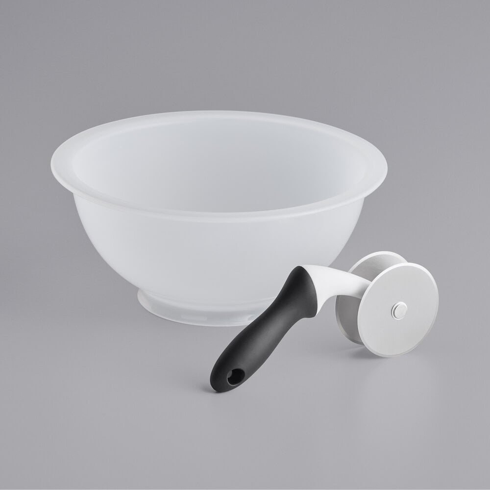 OXO 1128100 Good Grips Salad Chopper with 5.5 Qt. White Plastic Bowl