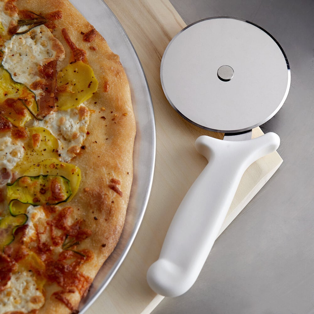 pizza cutter or pizza slicer