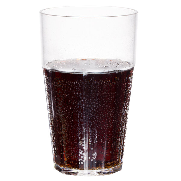 A Thunder Group clear polycarbonate tumbler filled with soda.