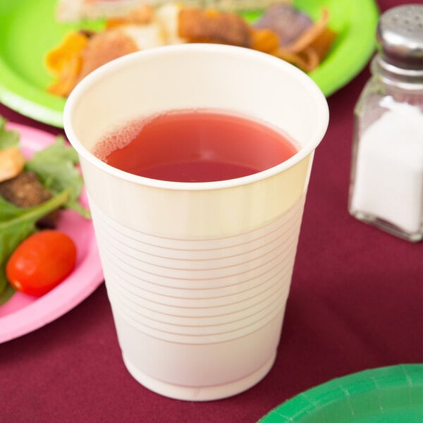 Classic Red 16 oz plastic cup