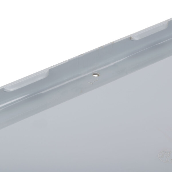 A white Rubbermaid tote box lid.