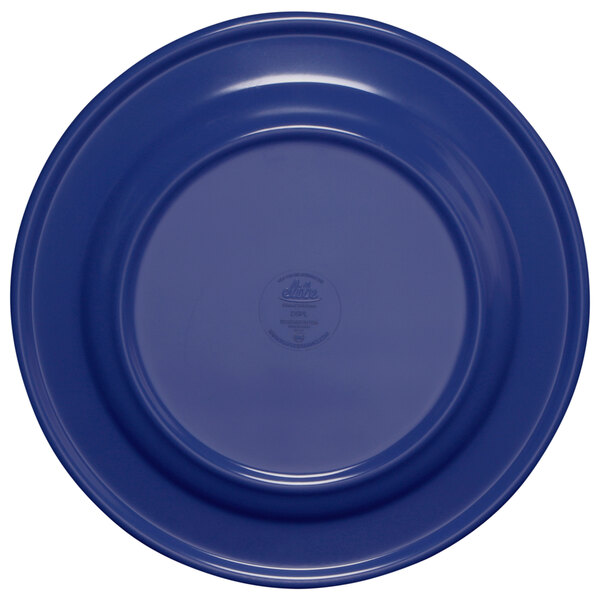 An Elite Global Solutions Rio Winter Purple melamine plate with a blue rim.