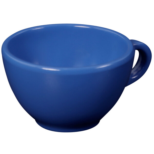 An Elite Global Solutions Rio Winter Purple melamine coffee cup with a handle on a white background.