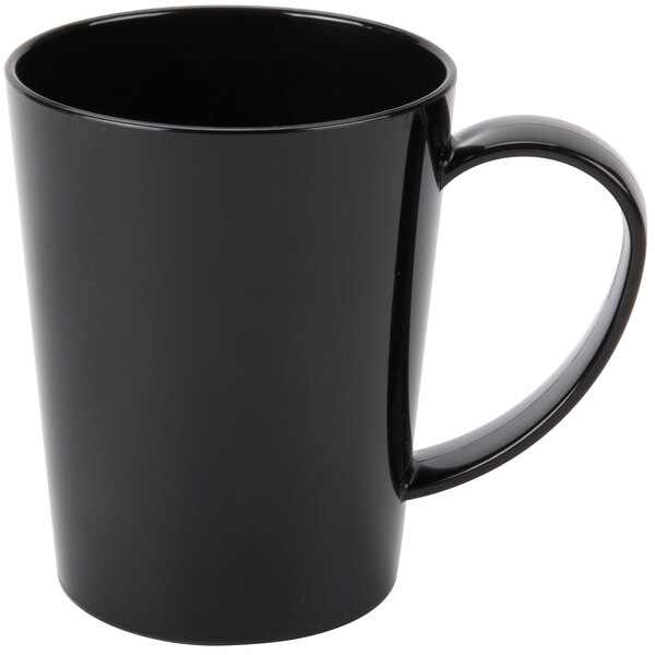 A black Carlisle Tritan mug with a handle.