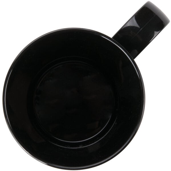 A black Carlisle Tritan mug with a handle.