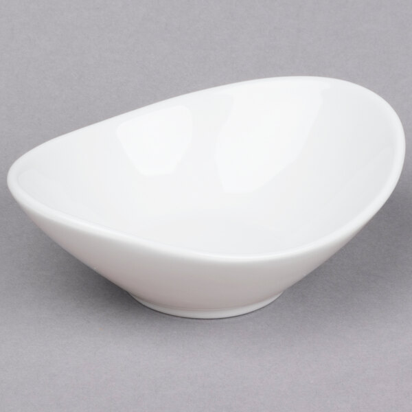 Tuxton GLP-401 TuxTrendz Linx 8 oz. Bright White China Capistrano Bowl ...