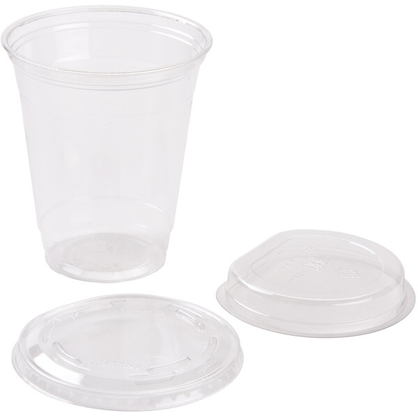 A clear plastic Parfait cup with a clear flat lid on a white background.