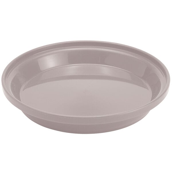 A Cambro wheat insulated meal delivery base for 9" plates with a lid.