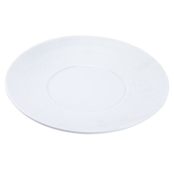 A CAC porcelain plate with a white rim.