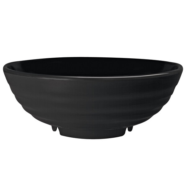 A black bowl with a black rim.