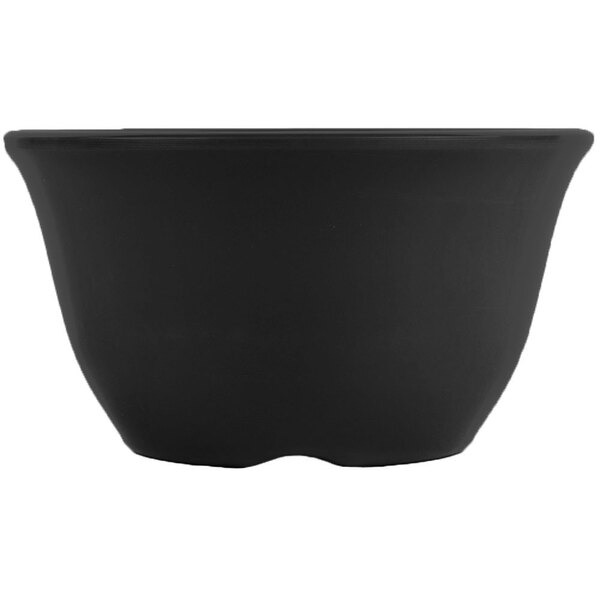 A black bowl with a white background.