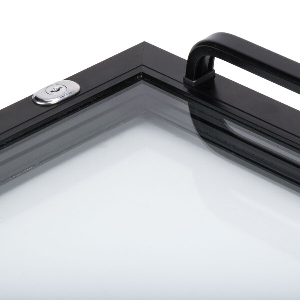 A black rectangular window with a handle on a white background.