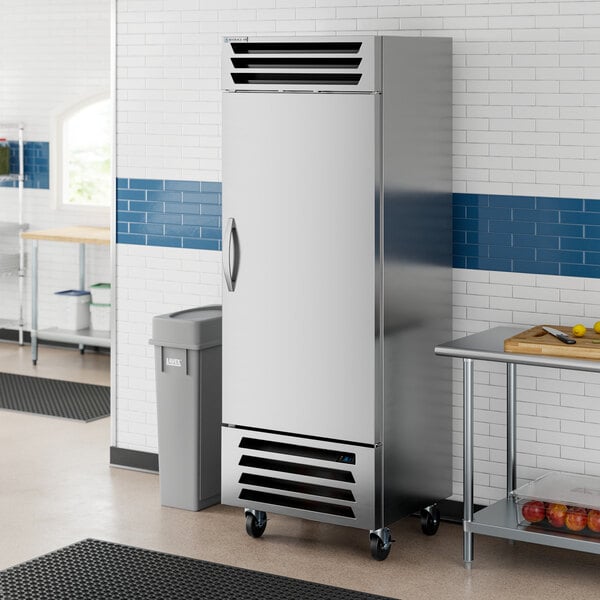 Beverage-Air RB23HC-1S 27" Vista Series One Section Solid Door Reach in Refrigerator - 23 Cu. Ft.