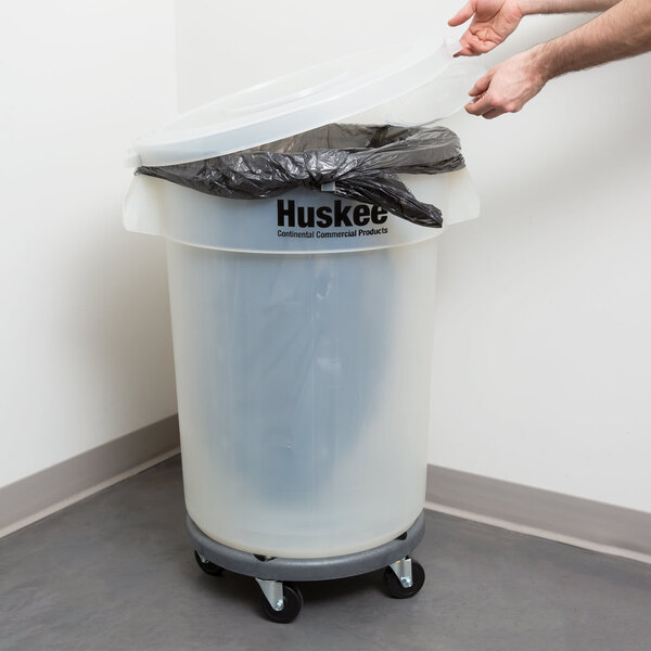 trash can with lid and foot pedal image