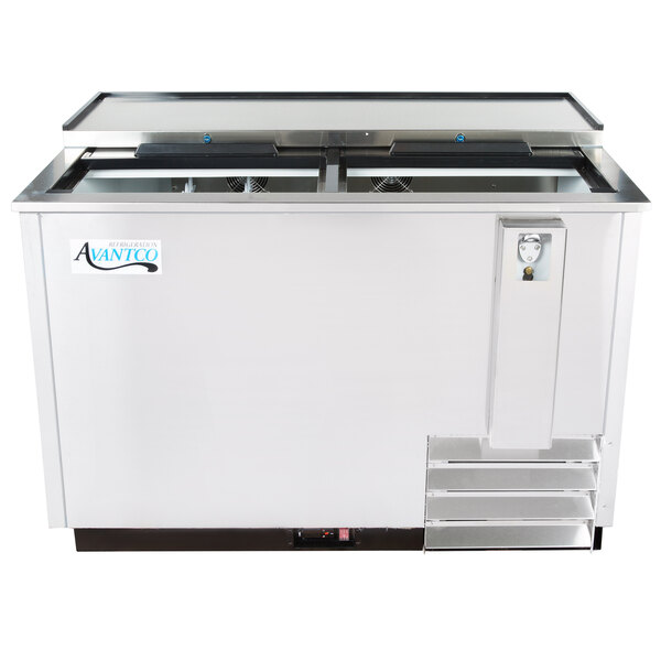 Avantco JBC50S 50" Stainless Steel Commercial Horizontal Beer Bottle