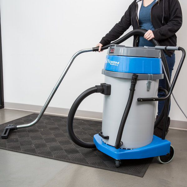 Hoover CH84000 Ground Command 20 Gallon Polypropylene Wet / Dry Vacuum