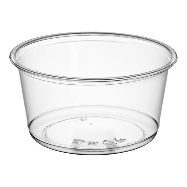 A clear, round 12 oz. plastic deli container.