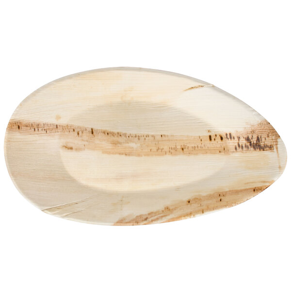 An EcoChoice oval palm leaf tray.