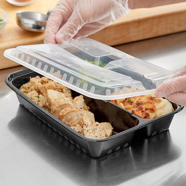 Choice 32 oz. Black 9 3/4 x 7 1/4 x 2 3-Compartment Rectangular  Microwavable Heavy Weight Container with Lid - 25/Pack