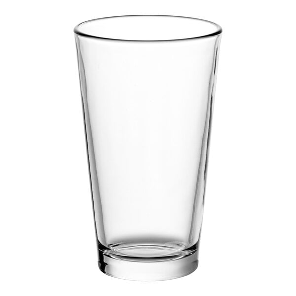 A clear, 16 oz. rim-tempered pint glass suitable for mixing or serving beverages.