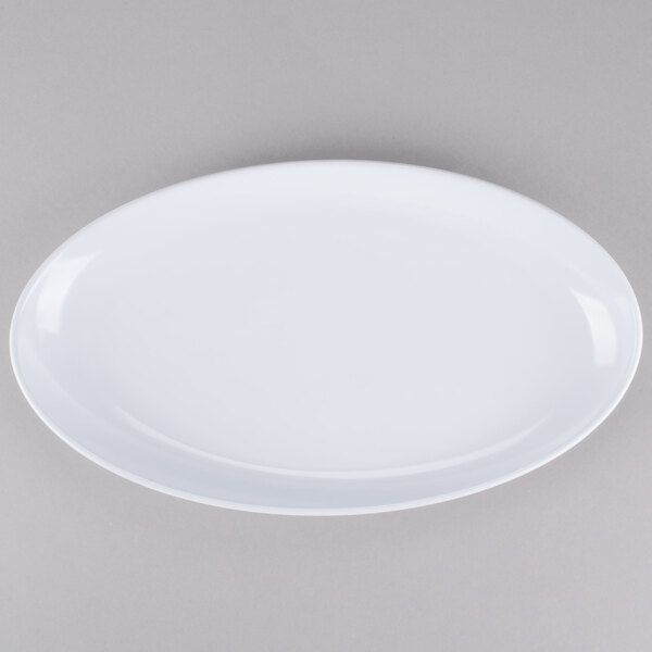 A white oval GET Osslo melamine platter.