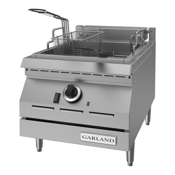 Garland ED-15F Designer Series 17 lb. Electric Countertop Deep Fryer - 240V, 5.3 kW