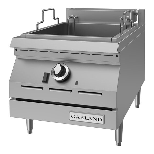 Garland ED-15F Designer Series 17 lb. Electric Countertop Deep Fryer - 240V, 5.3 kW