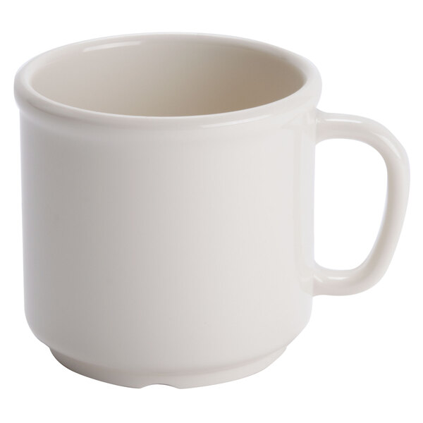 A white GET Diamond ivory plastic mug with a handle.