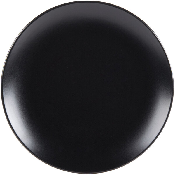 A black plate with a white background.