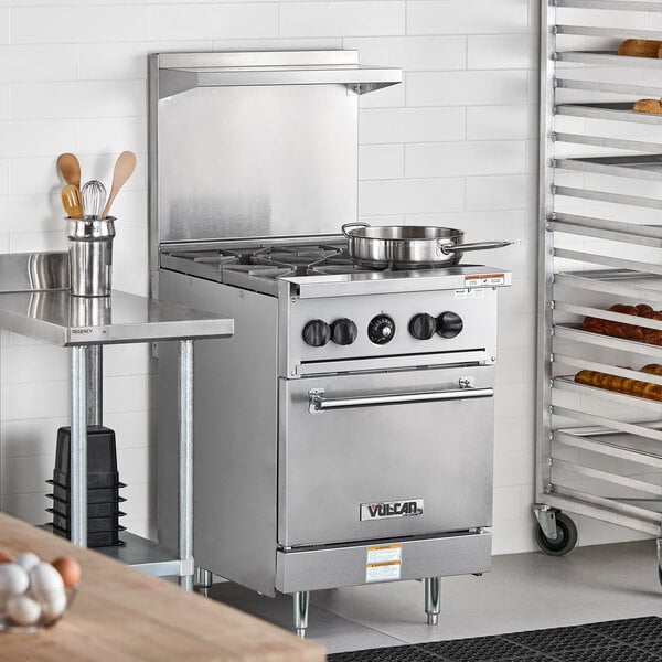 Vulcan 24S-4BN Endurance Natural Gas 4 Burner 24" Range with Standard Oven Base - 143,000 BTU