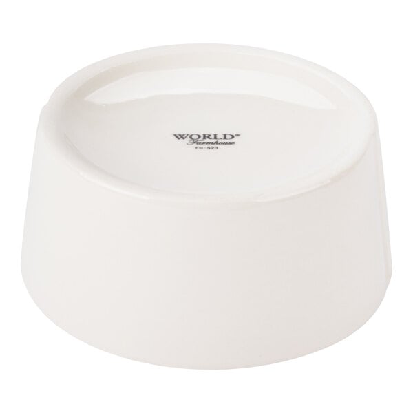 A round cream-colored porcelain oatmeal bowl with a 15 oz. capacity.