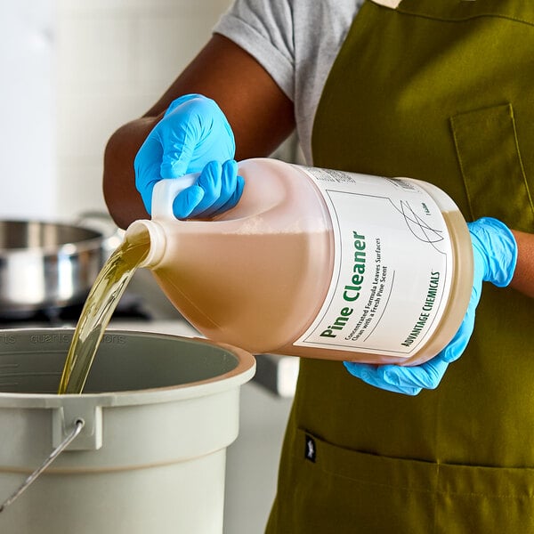 Advantage Chemicals 1 Gallon / 128 oz. Concentrated Pine Cleaner