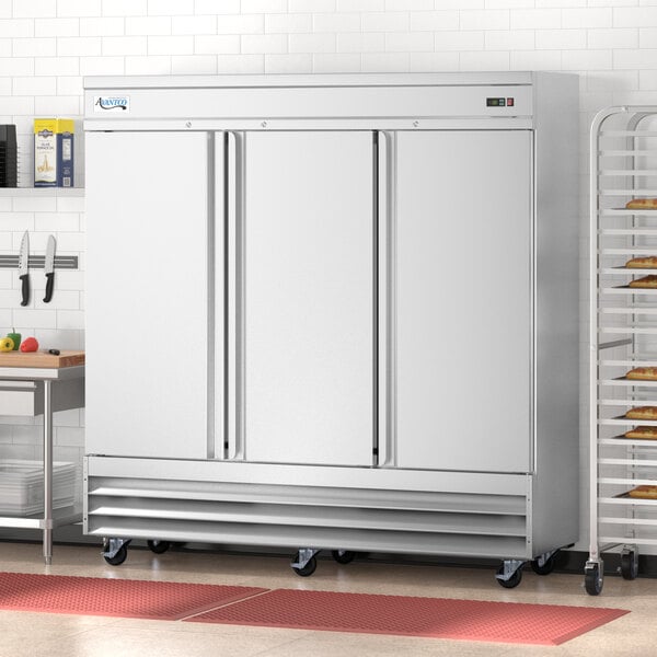 avantco 3 door freezer