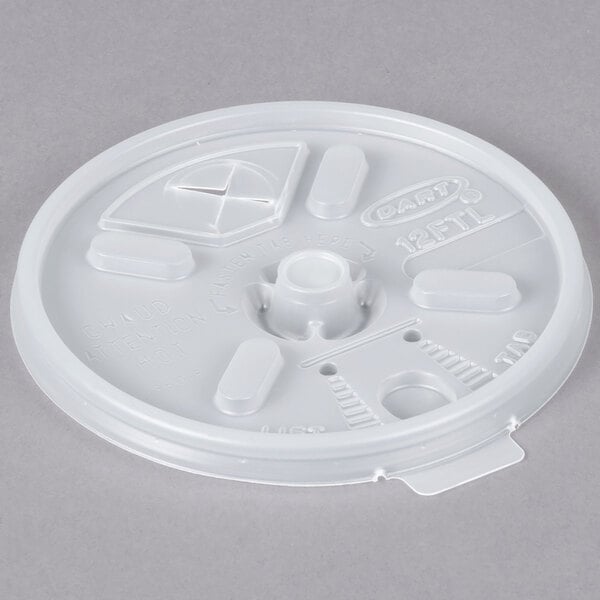 A white Dart plastic lid with a Lift'n'Lock tab and straw slot.