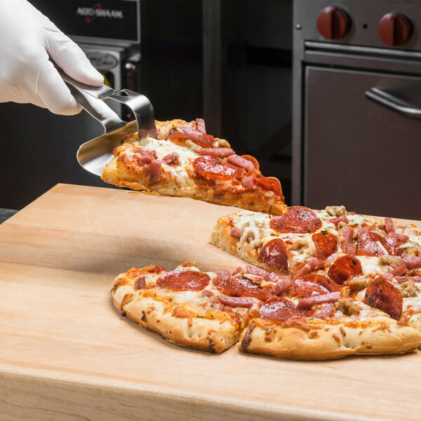 5 1 2 Pizza Pie Server With Grabbing Arm